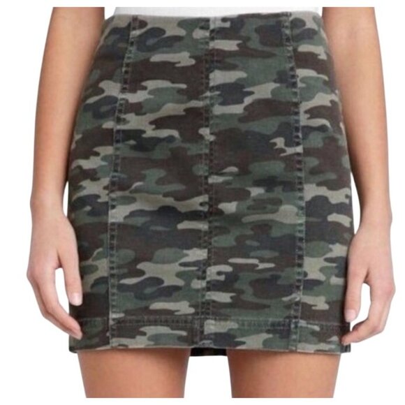 Free People Camo Print Mini Pencil Skirt Stretch Cotton Size 8 - Picture 1 of 10